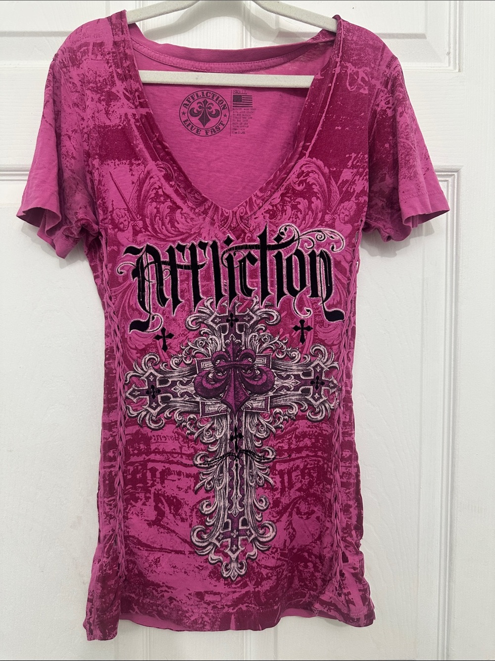 Affliction Women's Fuchsia V-Neck Graphic Tee with Ornate Cross